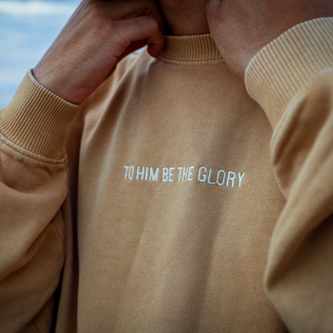 Pull "To Him be the Glory"